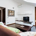 Appartamento Viale Hambury 51 *