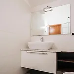 Apartamento Viale Hambury 51 *