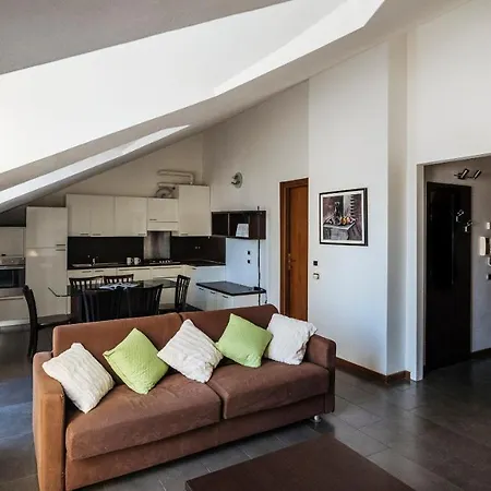 Viale Hambury 51 Lägenhet