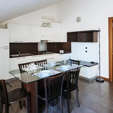Viale Hambury 51 Apartamento