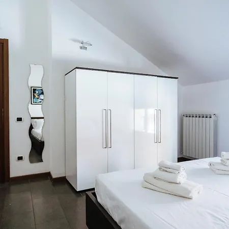 Viale Hambury 51 Lägenhet Alassio