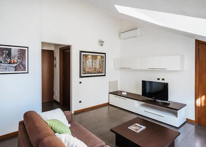 Lägenhet Viale Hambury 51